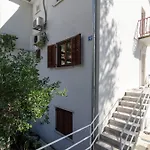 Guesthouse Sobra Gæstehus