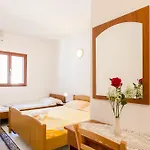 Gæstehus Guesthouse Sobra 3*