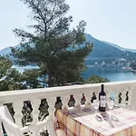 Guesthouse Sobra Gæstehus 3*
