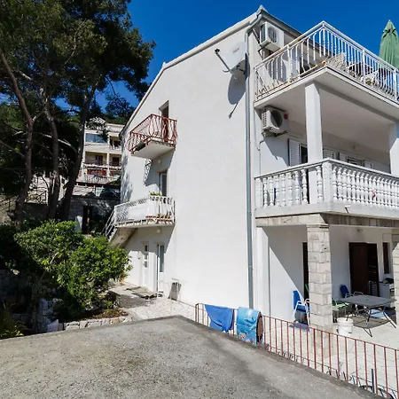 בית הארחה Guesthouse Sobra 3*