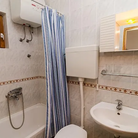Guesthouse Sobra 3*