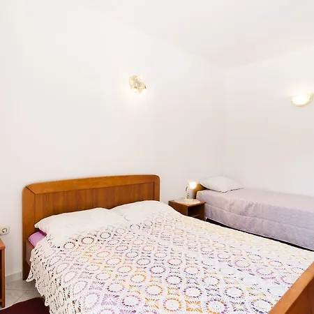 Guesthouse Sobra 3*