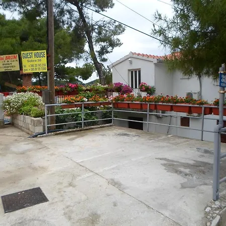 Guest house Guesthouse Sobra 3*
