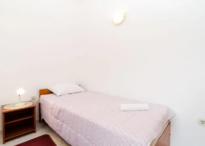 Guesthouse Sobra 3*