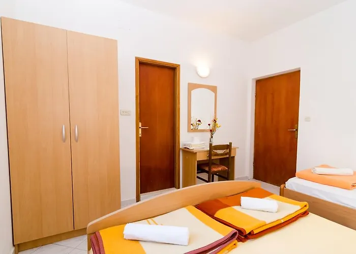 Guesthouse Sobra בית הארחה Sobra