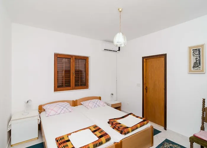 בית הארחה Guesthouse Sobra Sobra