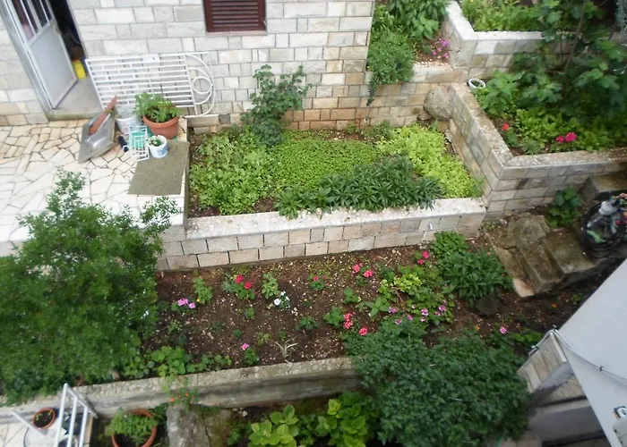 Guesthouse Sobra בית הארחה Sobra