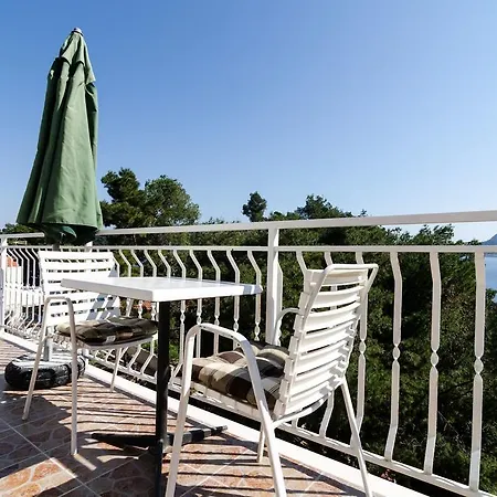 Guest house Guesthouse Sobra 3*