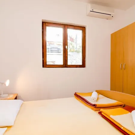 Guesthouse Sobra 招待所