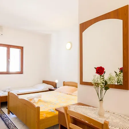Guest house Guesthouse Sobra 3*