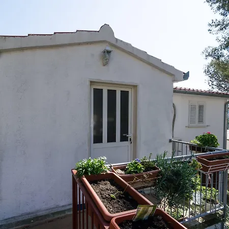 招待所 Guesthouse Sobra Sobra