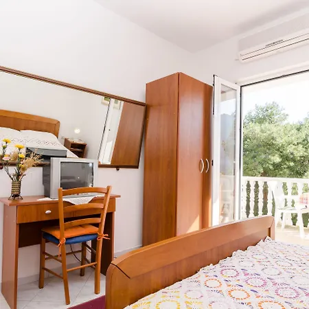 Guesthouse Sobra 招待所