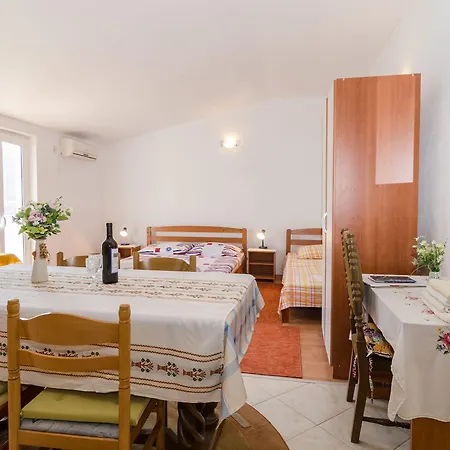 Guesthouse Sobra 招待所 Sobra