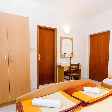 Guesthouse Sobra بيت ضيافة Sobra